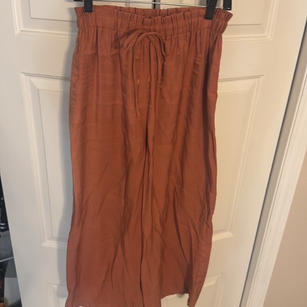 BY SWAN PARIS Orange Pant with Gold Sheen throughout that is simply divine - Picture 8 of 16